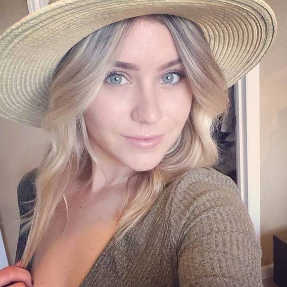 nikkibee23